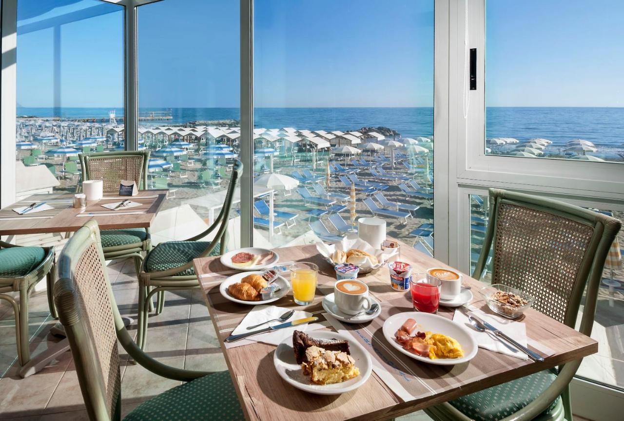 Hotel International Direttamente Sulla Sabbia มิซาโน อาดรีอาติโก ภายนอก รูปภาพ